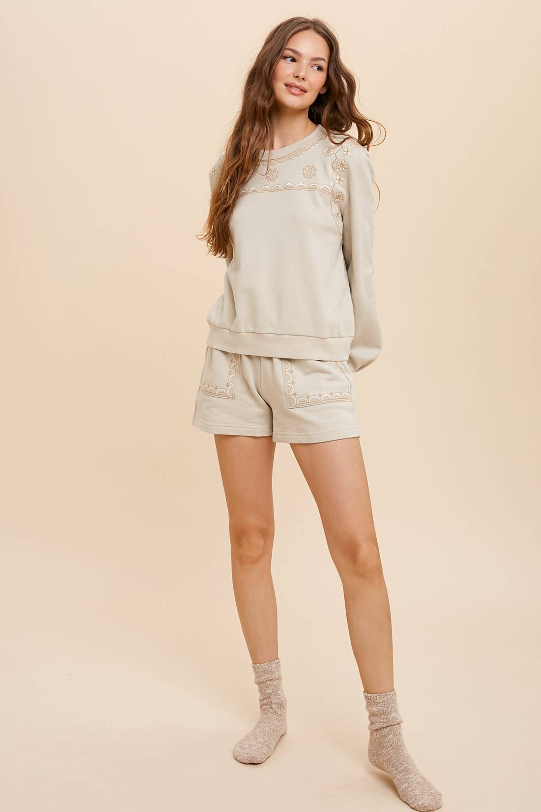 EMBROIDERED SWEATSHIRT AND SHORTS SET