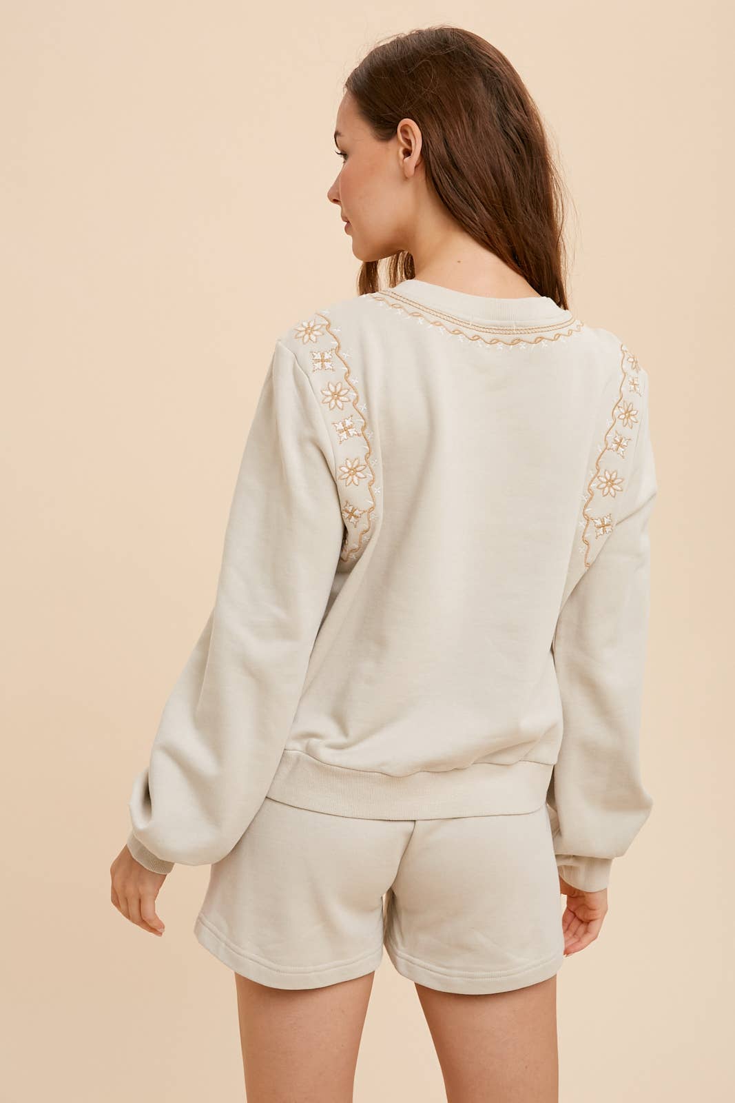 EMBROIDERED SWEATSHIRT AND SHORTS SET